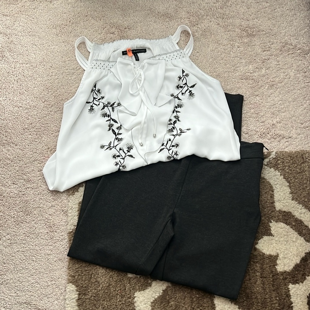 White House Black Market Ponte skinny pants